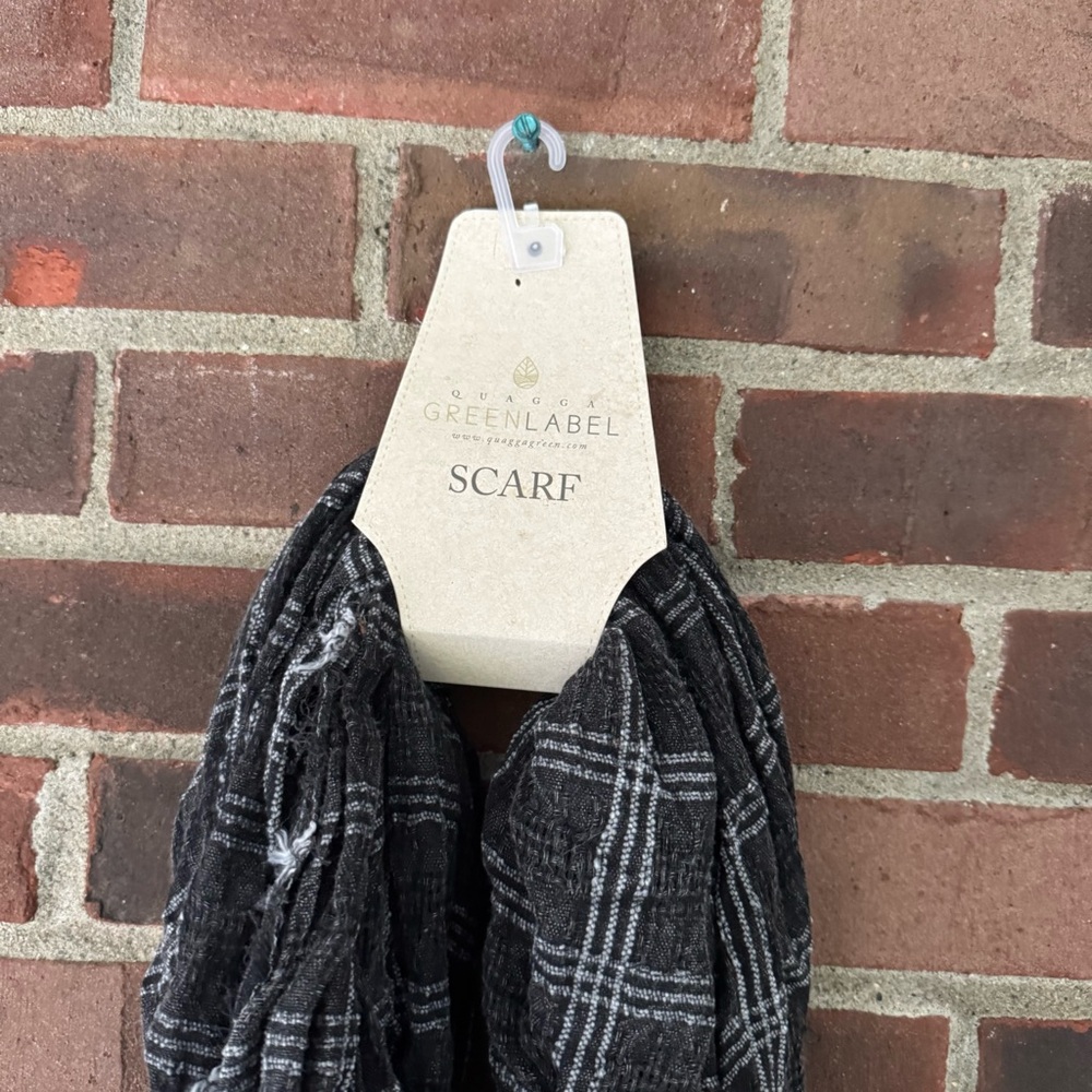 Quagga Green Label Plaid Black Scarf New With Tag - Picture 2 of 10